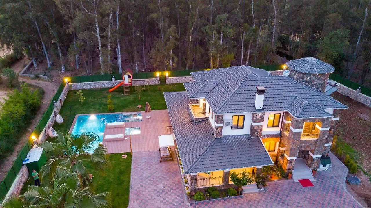 Oeluedeniz'De Oezel Havuzlu 5 Bedroom Lueks Villa Albera Fethiye 0*,  Turkije