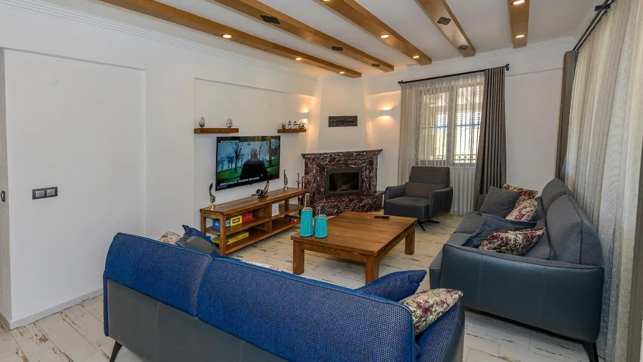 Oeluedeniz'De Oezel Havuzlu 5 Bedroom Lueks Villa Albera Fethiye 0*,