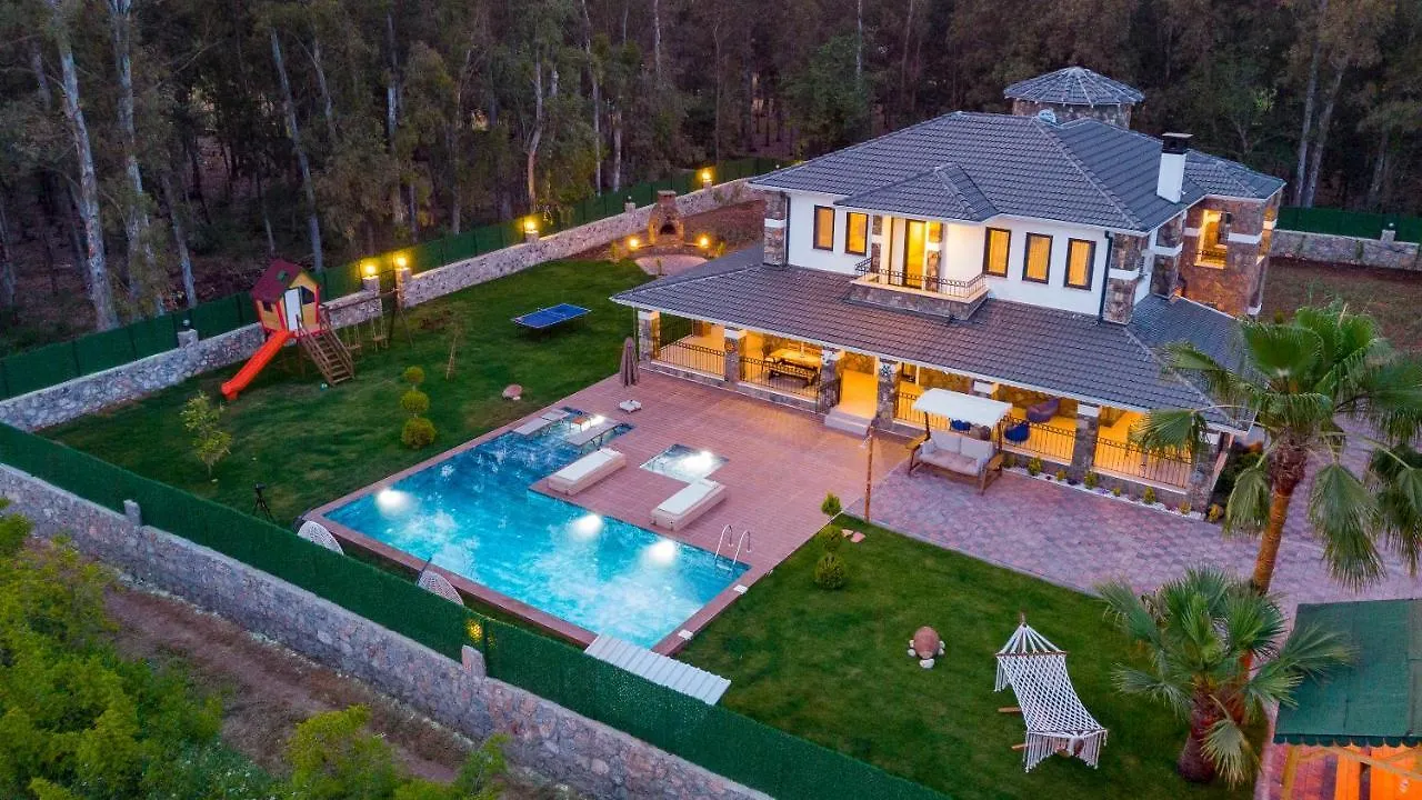 Oeluedeniz'De Oezel Havuzlu 5 Bedroom Lueks Villa Albera Fethiye 0*,  Turkije
